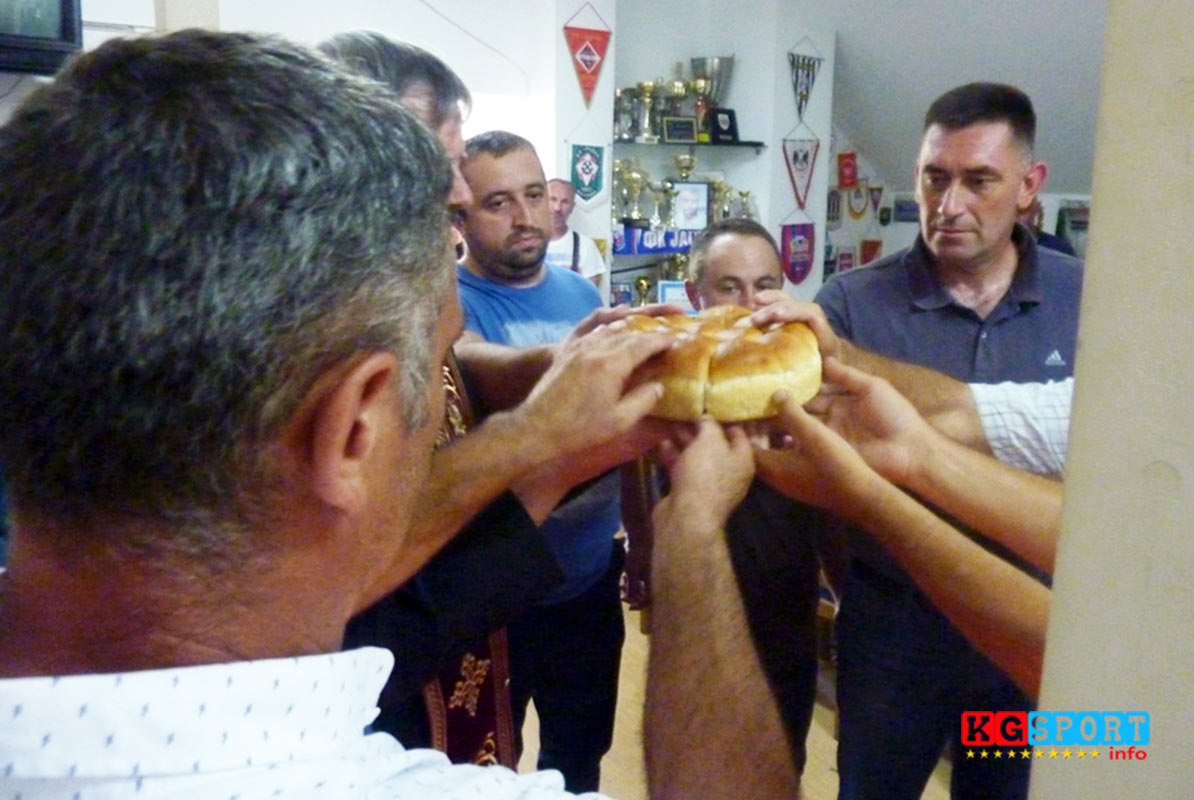 Secenje-kolaca-u-Pobedi-za-29.08