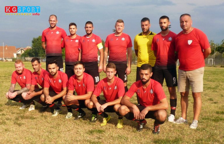 Ekipa-Bratstva-1975-sa-trenerom-Dragisom-Milojevicem-za-8.09