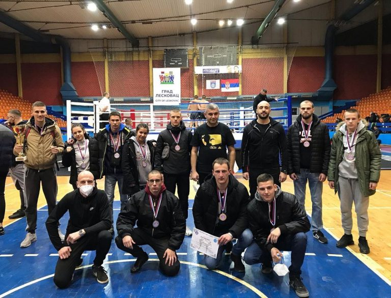 Kikbokseri-Radnickog