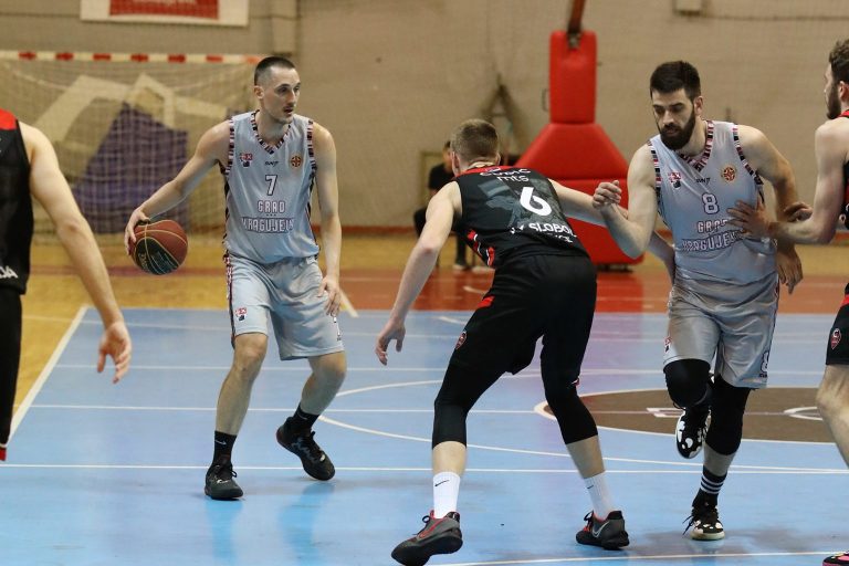 KK-Radnicki-KK-Sloboda