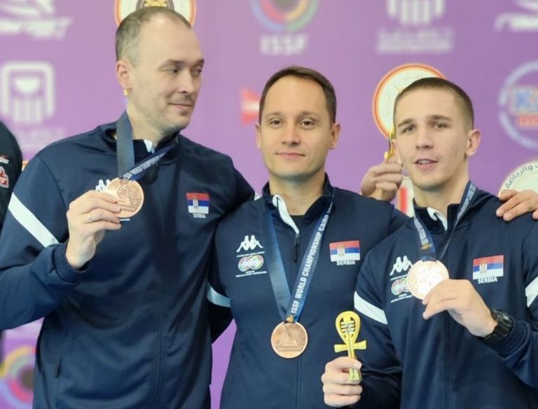 Puska_seniori_ekipno_proglasenje