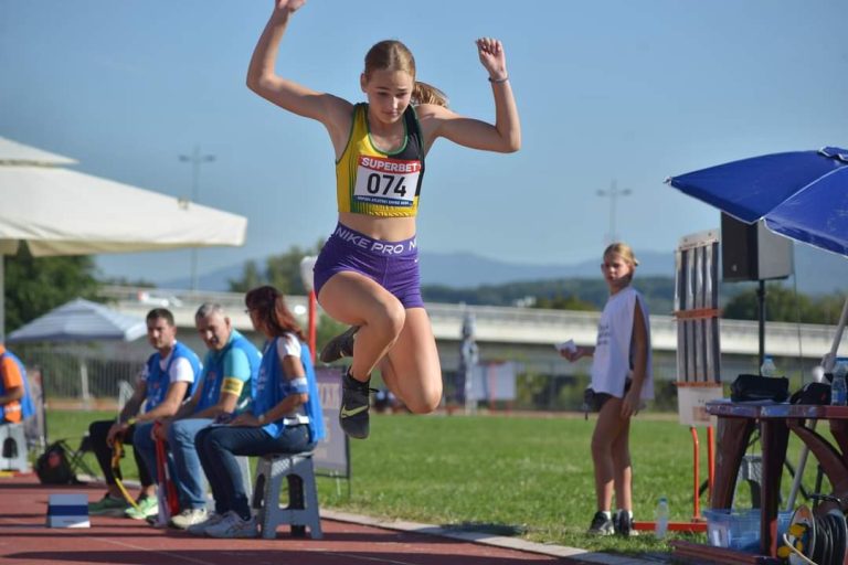 IMG-a7b454116fc74d82ae167e022db138d0-V