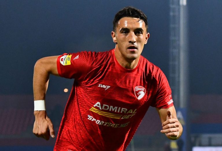 superliga-2024-25-radnicki-napredak-bojan-adzic-1024x698