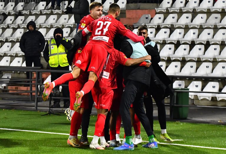 superliga-2024-25-zeleznicar-radnicki-gol-radost