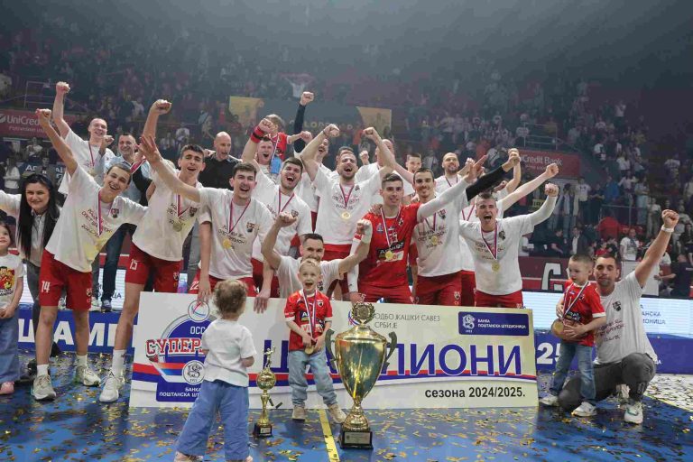 IMG-92d0b5ff6e5d975fc935caa007440a2e-V-1