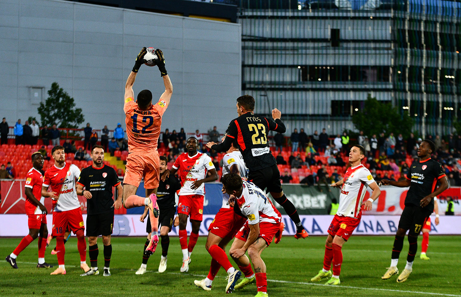superliga-2024-25-plej-of-vojvodina-radnicki-korner